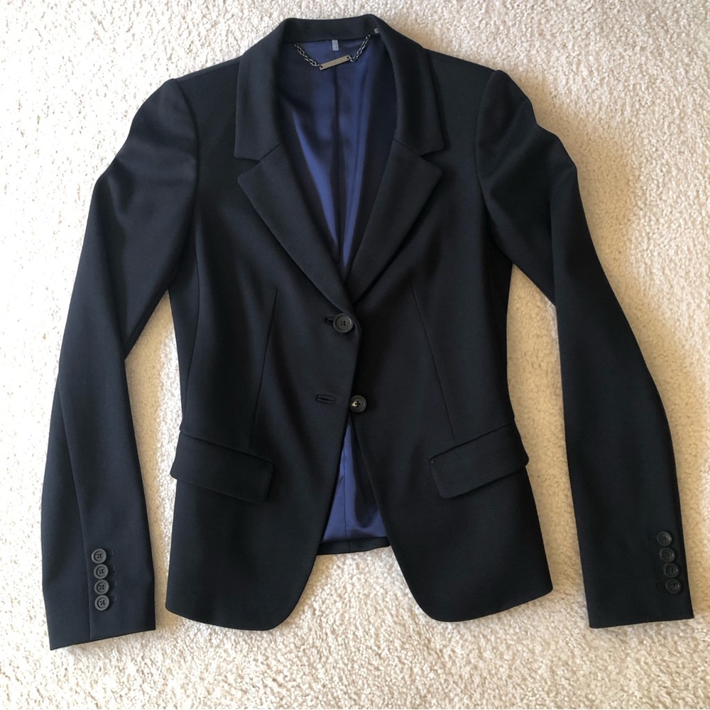 Elie Tahari Black Blazer